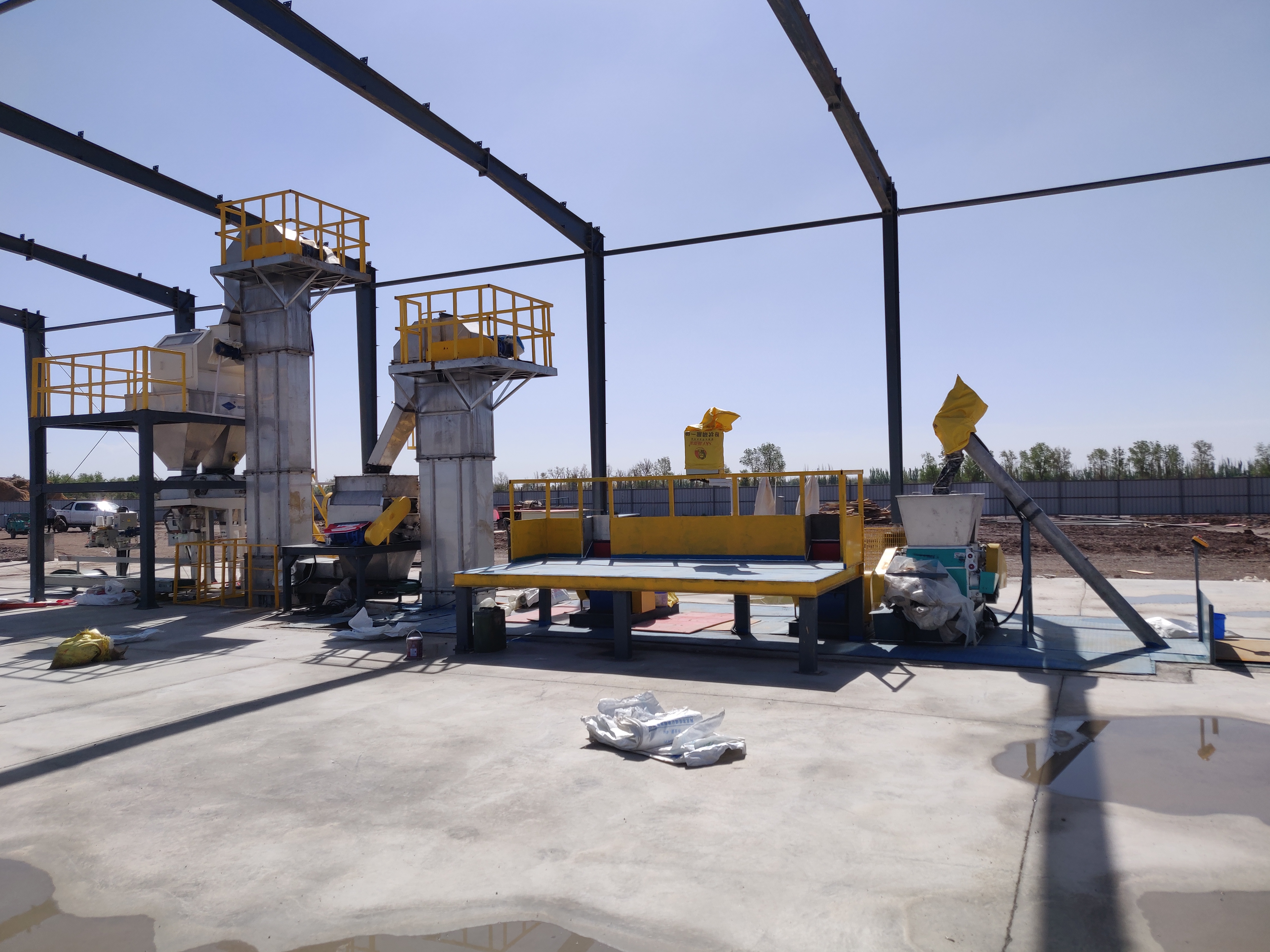Floor-batching Water Soluble Fertilizer Line