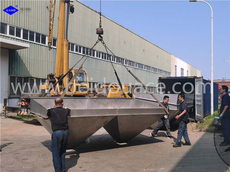 NEW FERTILIZER PRODUCTION LINE BEING LOADED AT FACTORY