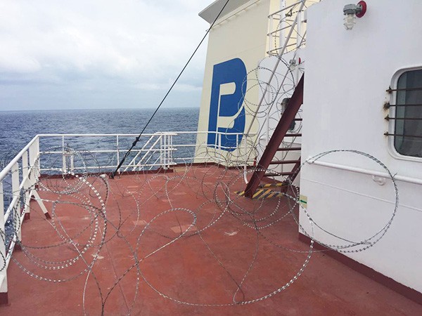  Razor Wire