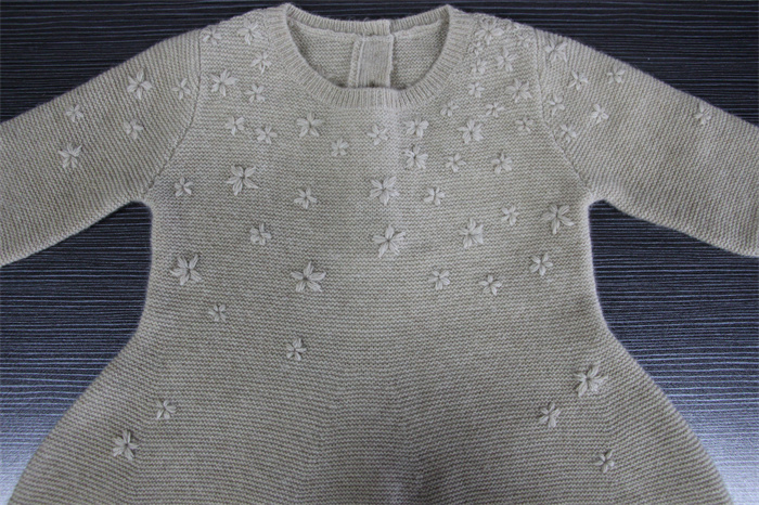 Children's embroidery round neck dress