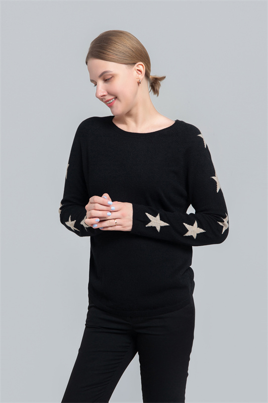 Round neck cashmere sweater with intarsia stars
