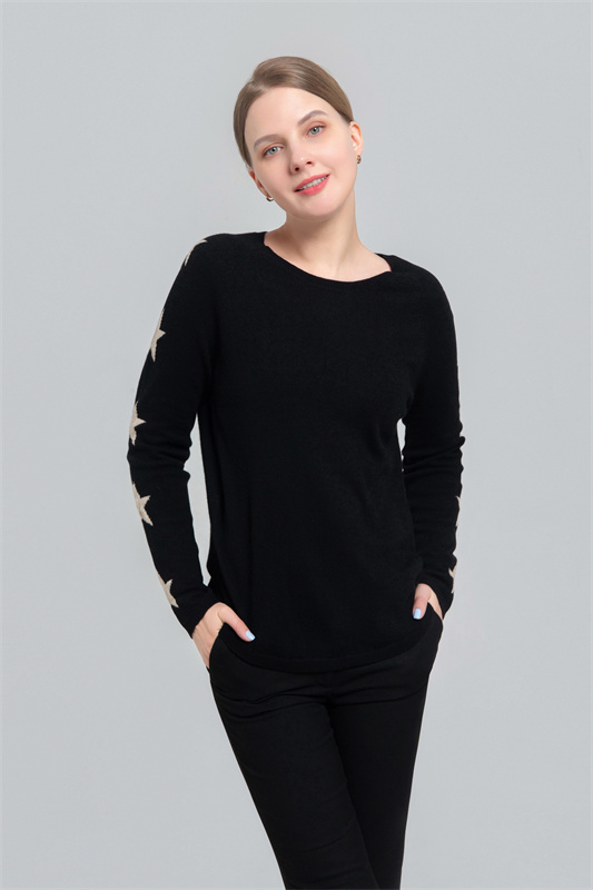 Round neck cashmere sweater with intarsia stars