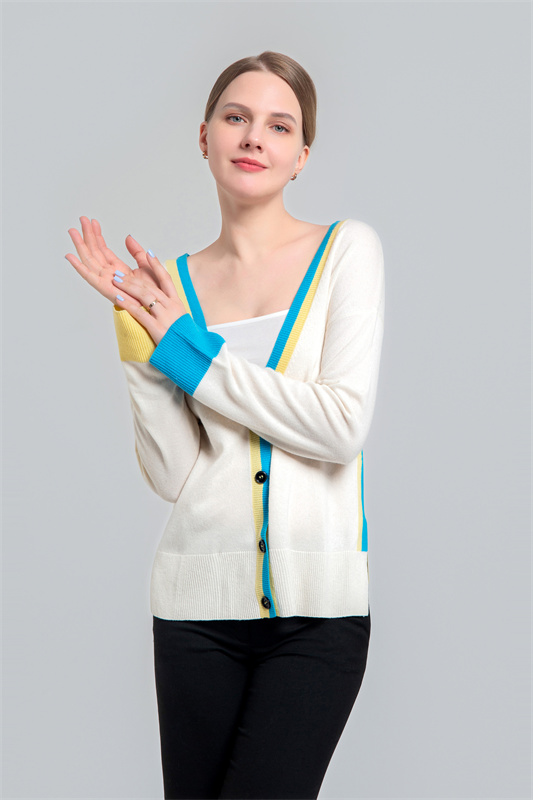 Women's cardigan with contrast color