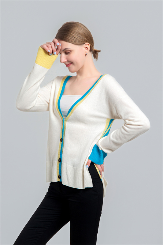 Women's cardigan with contrast color
