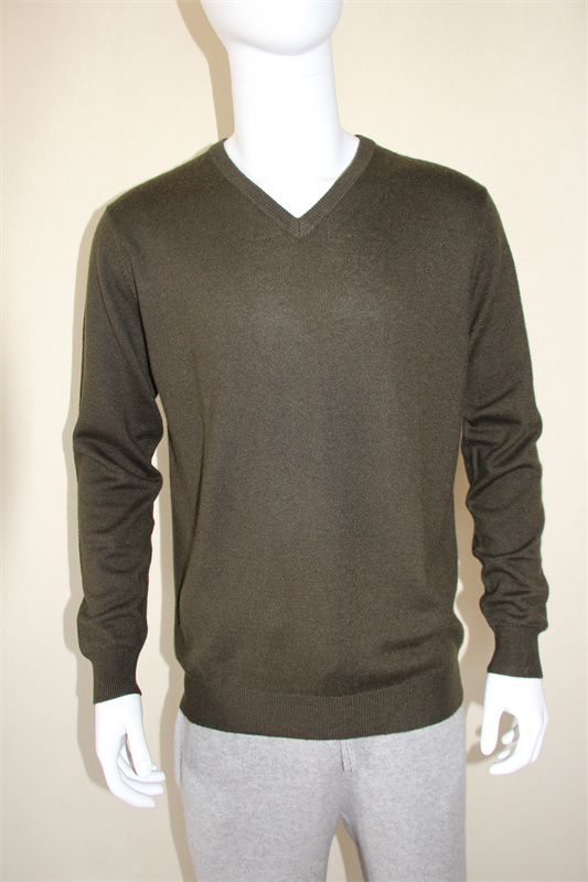 Cashmere blended sweater V neck Cashmere blended sweater V neck