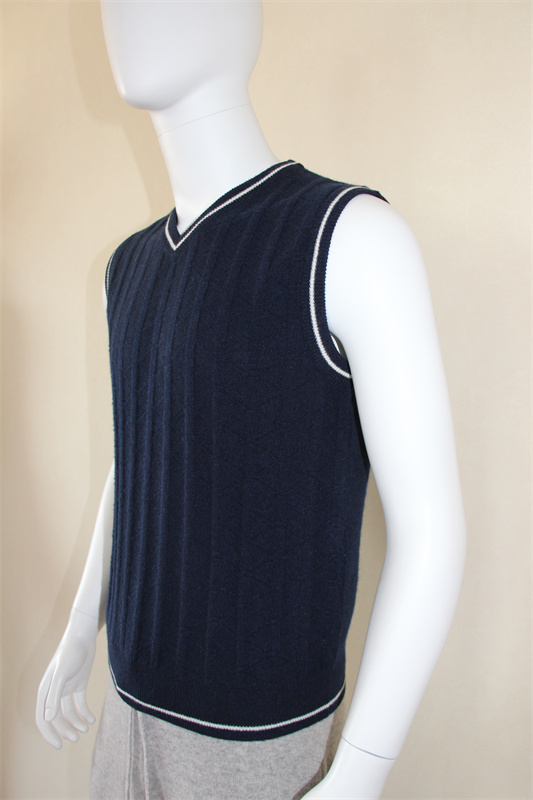 Men's cashmere vest